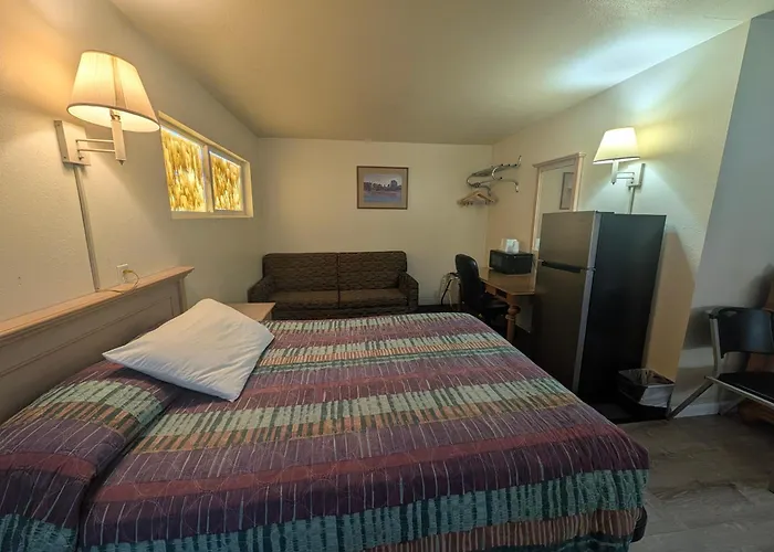 Economy Inn